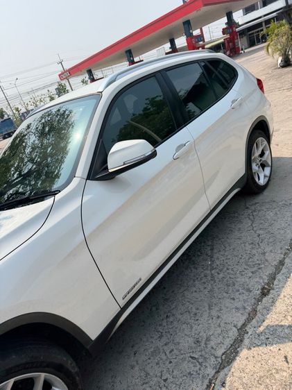 รถ BMW X1 2.0 sDrive18i สี ขาว