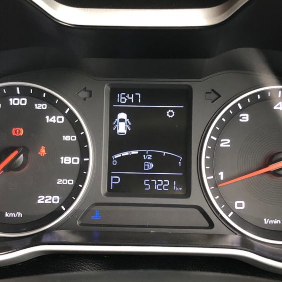 MG ZS 2019 1.5 D Utility-car เบนซิน ไม่ติดแก๊ส เกียร์อัตโนมัติ แดง รูปที่ 3