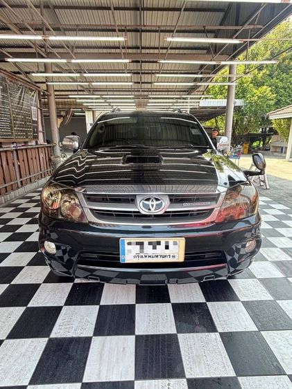 Toyota Fortuner 2007 3.0 G 4WD ดีเซล เกียร์ธรรมดา ดำ รูปที่ 4