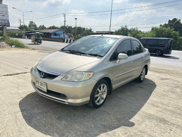 รถ Honda City 1.5 V i-VTEC สี บรอนซ์ทอง
