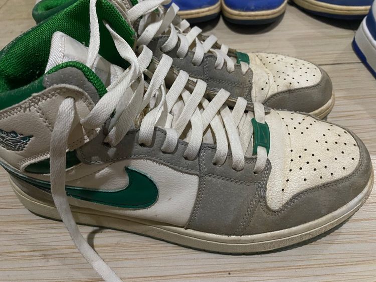 หลากสี รองเท้าผ้าใบ UK 8.5 | EU 42 2/3 | US 9 รองเท้า NIKE Air Jordan 1 Mid Grey Pine Green DC7294-103