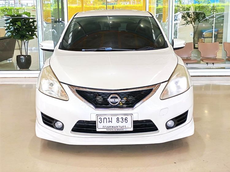 รถ Nissan Pulsar 1.6 V สี ขาว