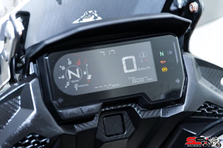 HONDA CB500X สีดำ ปี2022 วิ่ง 8,000km  ปี๊บ 3 ใบ โช้คÖHLINS สปอร์ตไลท์ แคชบาร์ แต่งครบๆพร้อมออกทริป ราคาสุดเล้าใจ รูปที่ 4