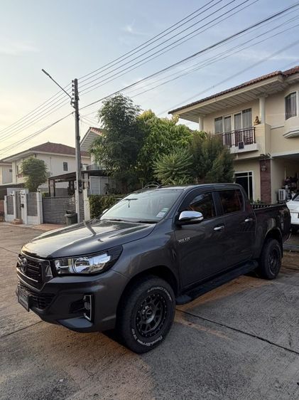รถ Toyota Hilux Revo 2.4 E Prerunner สี เทา