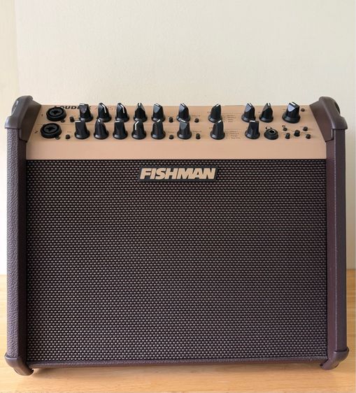 FISHMAN LOUDBOX ARTIST BLUETOOTH ACOUSTIC AMP 140 Watts มือสอง สภาพเหมือนใหม่ ใช้งานได้ปกติทุกระบบ พร้อมเคสผ้าใบ