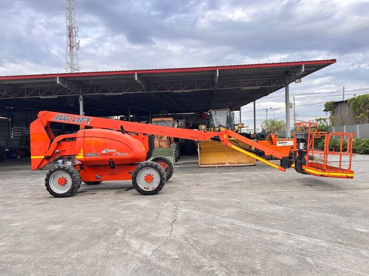 ขายรถกระเช้าบูม JLG รุ่น 600AJ ความสูง 18.3 เมตร รถเก่านอก  รูปที่ 2