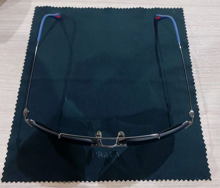 แว่นตากันแดด Prada อุปกรณ์ครบ รูปที่ 6