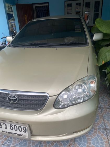รถ Toyota Altis 1.6 E สี บรอนซ์ทอง