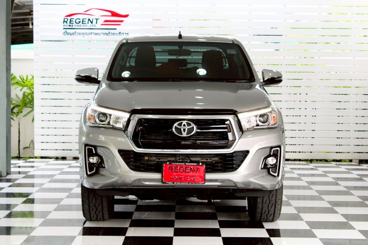 Toyota Hilux Revo 2018 2.4 E Plus 4WD Pickup ดีเซล ไม่ติดแก๊ส เกียร์ธรรมดา เงิน รูปที่ 2