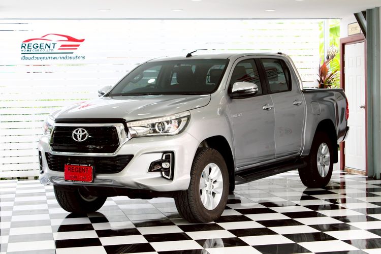 Toyota Hilux Revo 2018 2.4 E Plus 4WD Pickup ดีเซล ไม่ติดแก๊ส เกียร์ธรรมดา เงิน รูปที่ 3