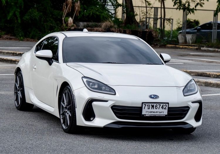 รถ Subaru BRZ 2.4 สี ขาว