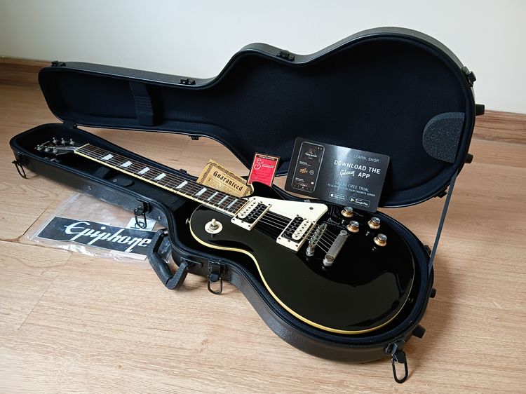 Epiphone Les Paul Classic พร้อมเคสไฟเบอร์อย่างดีคู่ตัว มีลูกกุญแจครบ 