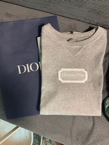 Dior Couture เสื้อยืดสีเทา Soze M