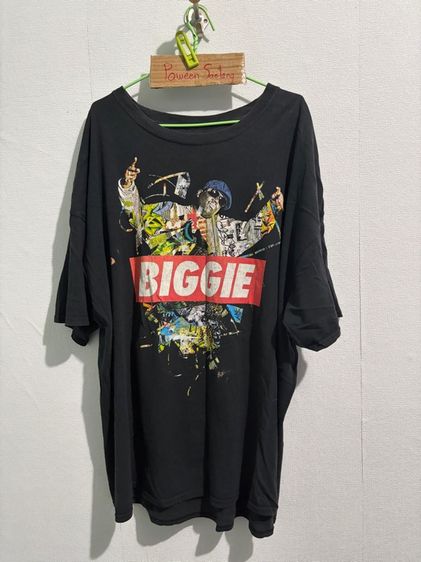 เสื้อตัวใหญ่ลายนักร้อง