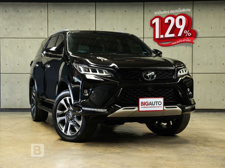 รถ Toyota Fortuner 2.8 Legender 4WD สี ดำ