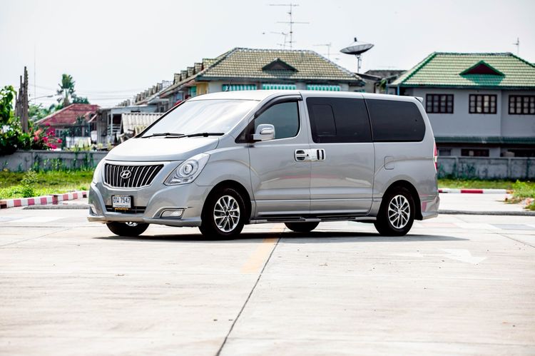 Hyundai H-1  2011 2.5 Deluxe Utility-car ดีเซล เกียร์อัตโนมัติ เทา รูปที่ 3