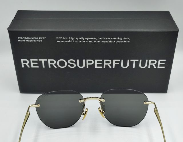 Super by Retrosuperfuture Lou Black

SP-43C  รูปที่ 12