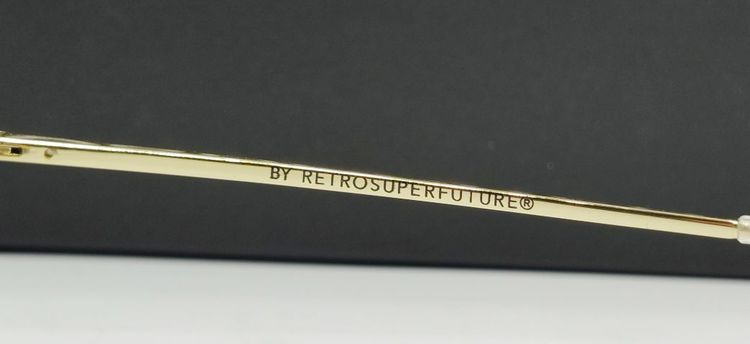 Super by Retrosuperfuture Lou Black

SP-43C  รูปที่ 13