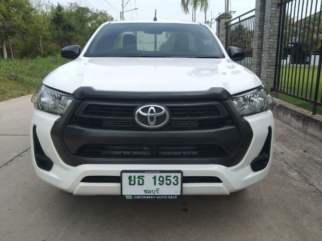 รถ Toyota Hilux Revo 2.4 J สี ขาว
