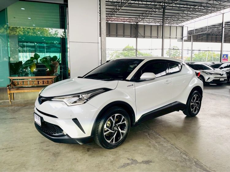Toyota C-HR 2019 1.8 HV Hi Sedan ไฮบริด ไม่ติดแก๊ส เกียร์อัตโนมัติ ขาว