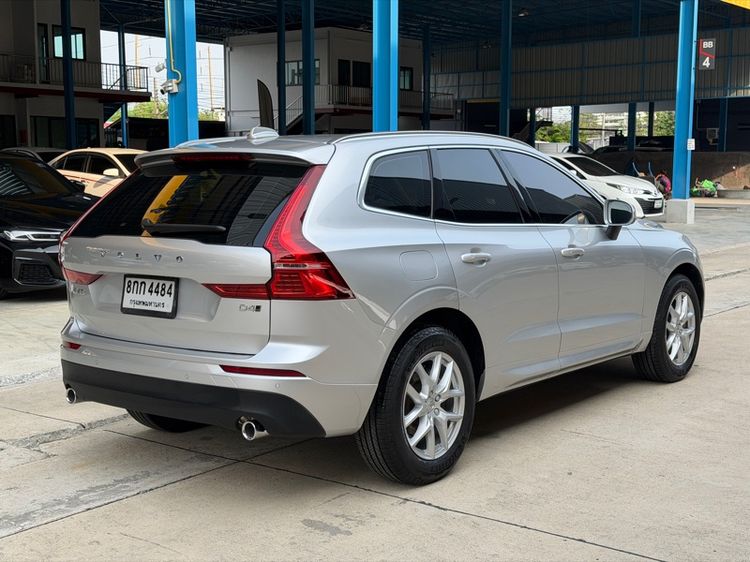 Volvo XC60 2018 2.0 D4 Momentum 4WD Utility-car ดีเซล เกียร์อัตโนมัติ บรอนซ์เงิน รูปที่ 4