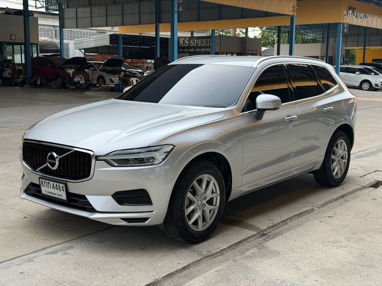 รถ Volvo XC60 2.0 D4 Momentum 4WD สี บรอนซ์เงิน