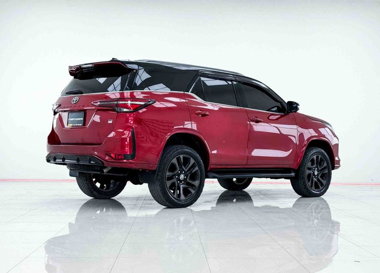 Toyota Fortuner 2023 2.8 GR Sport Black Top 4WD Utility-car ดีเซล ไม่ติดแก๊ส เกียร์อัตโนมัติ แดง รูปที่ 4
