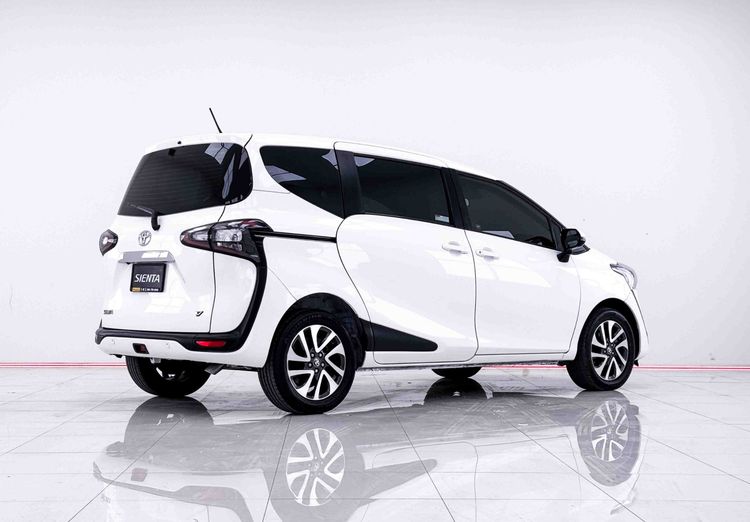 Toyota Sienta 2020 1.5 V Utility-car เบนซิน ไม่ติดแก๊ส เกียร์อัตโนมัติ ขาว รูปที่ 4