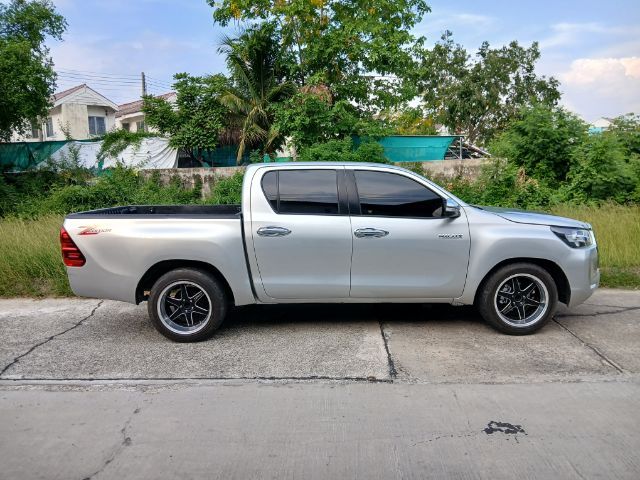 Toyota Hilux Revo 2023 2.4 Z Edition Entry Pickup ดีเซล ไม่ติดแก๊ส เกียร์ธรรมดา เทา รูปที่ 4
