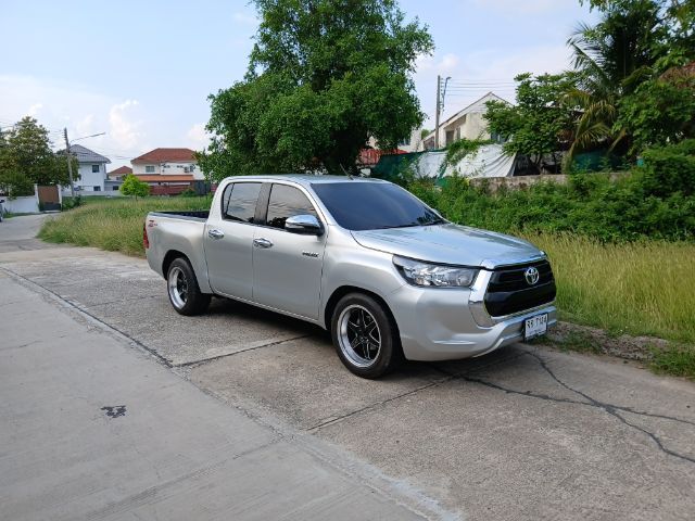 Toyota Hilux Revo 2023 2.4 Z Edition Entry Pickup ดีเซล ไม่ติดแก๊ส เกียร์ธรรมดา เทา