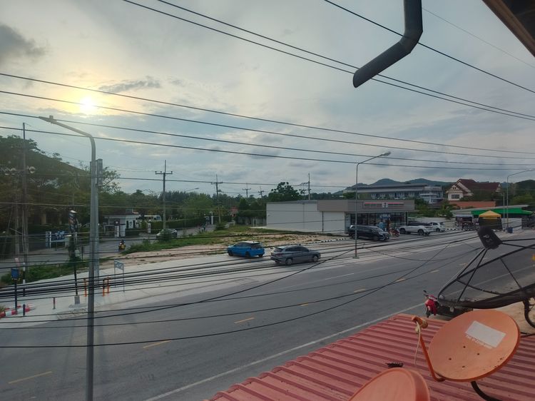 ตึก 2 ชั้นติดถนนพลา หน้า รร. นานาชาติ ใกล้ 7-11 รูปที่ 4