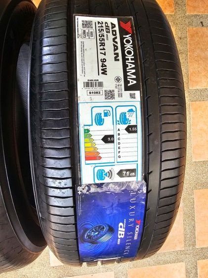 ยาง Yokohama Advan V553 215 55 R17 มือสอง(สองเส้น)