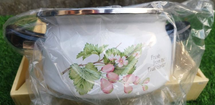หม้อและกระทะ Zojirushi FAB-25A หม้อเคลือบอีนาเมล และทัพพี มีลวดลาย Fresh from the Fruit Garden ขนาด 20 ซม.