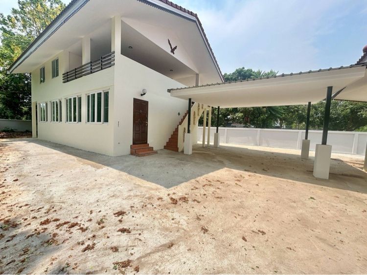 ขายที่ดินพร้อมบ้าน 2 หลัง ชั้นเดียว 1 หลัง 2 ชั้น 1 หลัง ทำเลป่ากล้วย สารภี เชียงใหม่