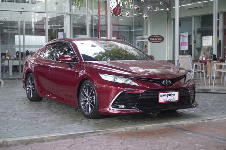 รถ Toyota Camry 2.5 Premium สี แดง