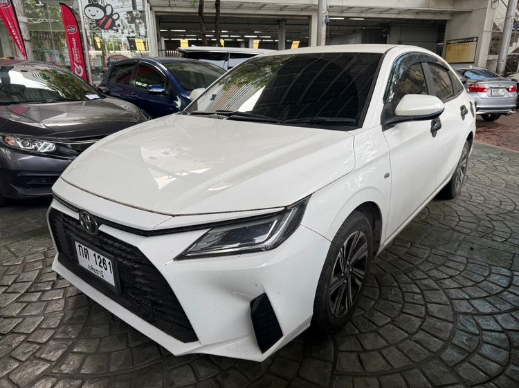 Toyota Yaris ATIV 2023 1.2 Sport Sedan เบนซิน ไม่ติดแก๊ส เกียร์อัตโนมัติ ขาว รูปที่ 3