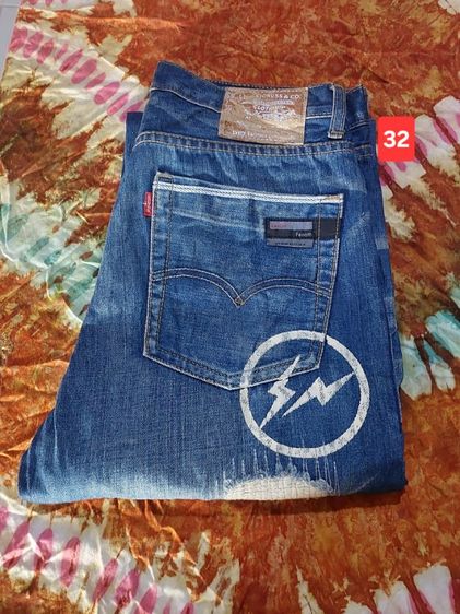 Levi's Fenom ลีวาย สายฟ้า งานจากญี่ปุ่น ออกช็อปญี่ปุ่นแพงมาก. เอว32ยาวทั้งตัว43ขากว้าง8.5สนใจทัก