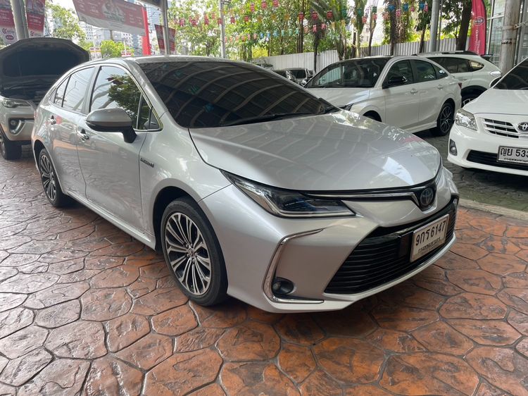รถ Toyota Altis 1.8 Hybrid High สี เทา