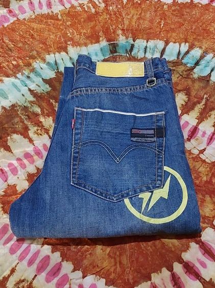 Levi's Fenom ลีวาย สายฟ้า งานจากญี่ปุ่น ออกช็อปญี่ปุ่นแพงมาก. เอว31ยาวทั้งตัว42ขากว้าง8.5สนใจทัก