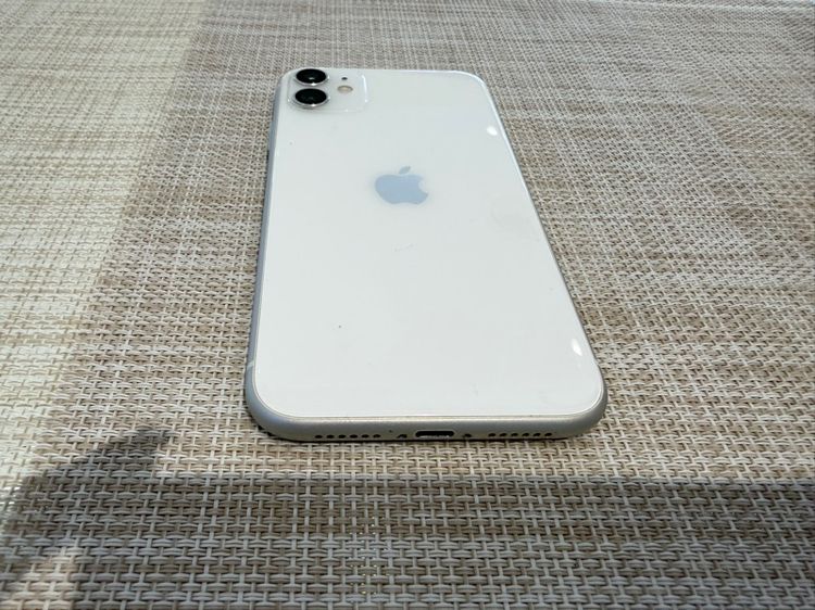 iPhone 11 สีขาว 128gb รูปที่ 2