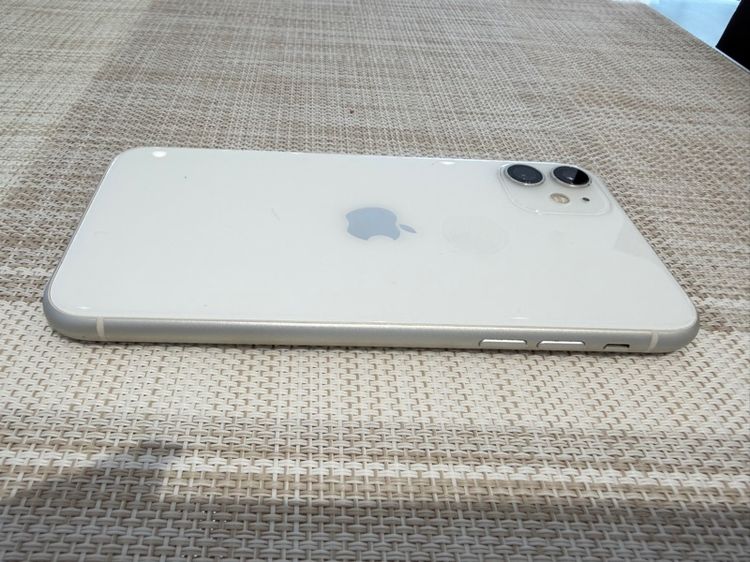 iPhone 11 สีขาว 128gb รูปที่ 3