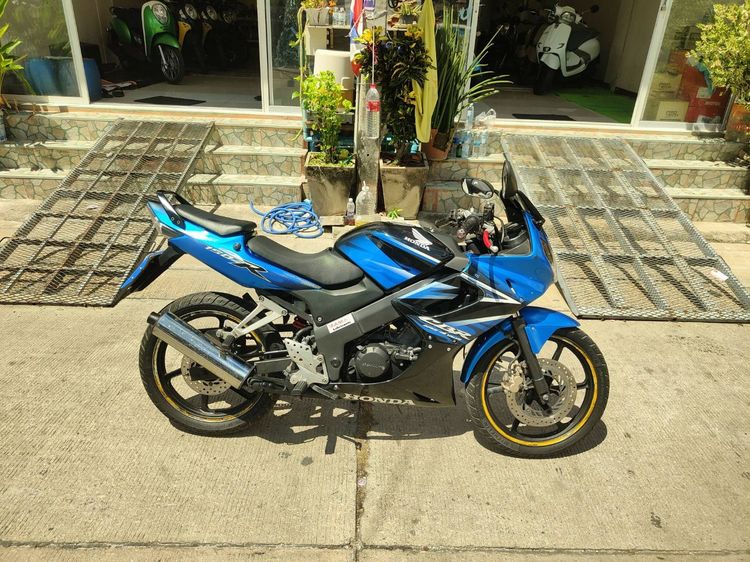 🛵ยังไงก็ขาย CBR150 ปี 52(งดต่อ) เครื่องดี สีสวย สตาร์ทมือ รถบ้านพร้อมใช้งาน เปลี่ยนน้ำมันเครื่องฟรี ขายตามสภาพ ไม่มีส่งฟรี รูปที่ 3