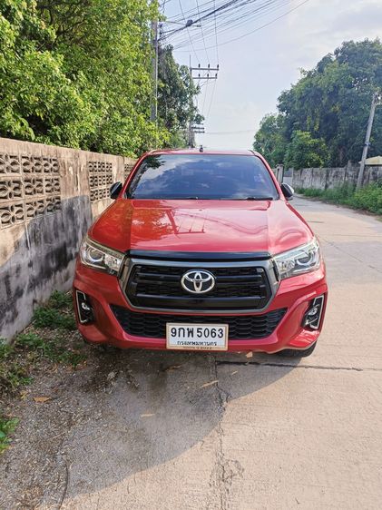 รถ Toyota Hilux Revo 2.4 Prerunner E Plus สี แดง