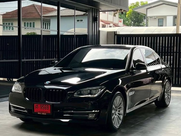 รถ BMW Series 7 730Ld สี ดำ