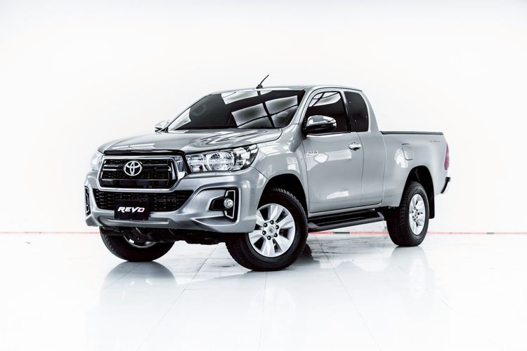 รถ Toyota Hilux Revo 2.4 E Prerunner สี เทา