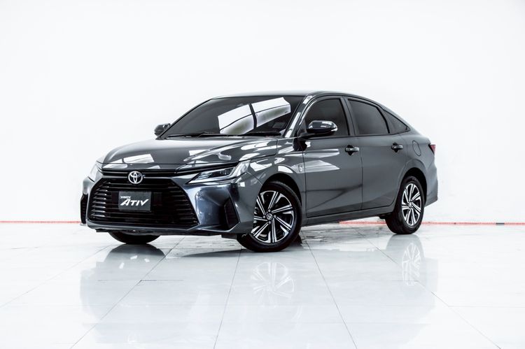 รถ Toyota Yaris ATIV 1.2 Smart สี เทา