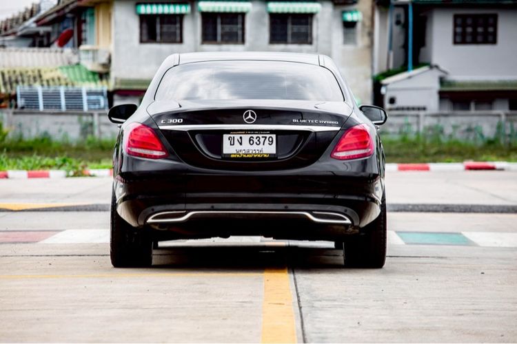 Mercedes-Benz C-Class 2016 C300 Sedan Hybrid (Diesel) ไม่ติดแก๊ส เกียร์อัตโนมัติ ดำ รูปที่ 4