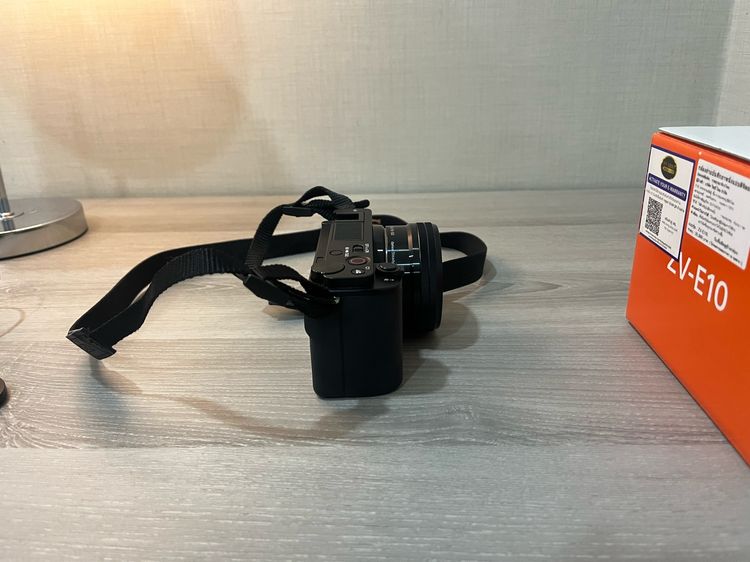 ส่งต่อ Sony ZV-E10 พร้อมเลนส์ Kit 16-50mm สภาพดี อุปกรณ์ครบยกกล่อง รูปที่ 4
