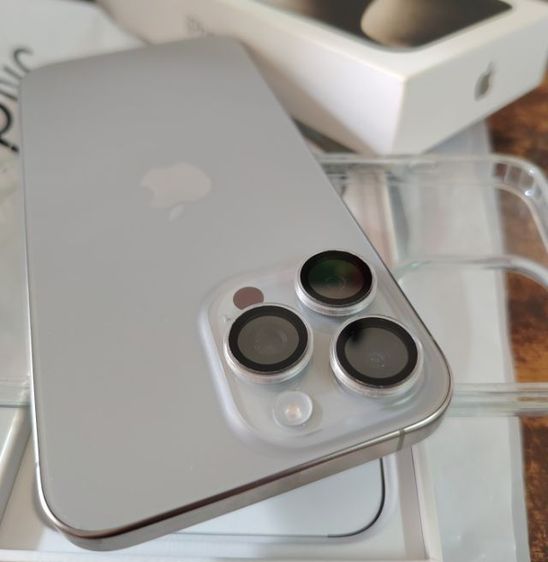 ขาย I phone 15 Pro Max สวยๆ มือเดียว ผู้หญิงใช้ ไรัรอย สภาพแบต80