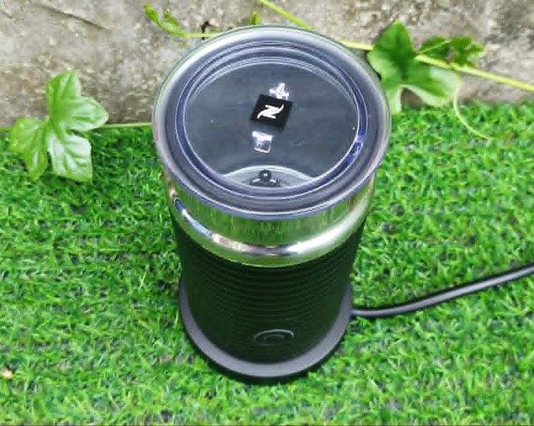 เครื่องทำฟองนม Nespresso Aeroccino 3 สีดำ ใช้ไฟ 100Vol.  450W มือสอง จากญี่ปุ่น รูปที่ 4